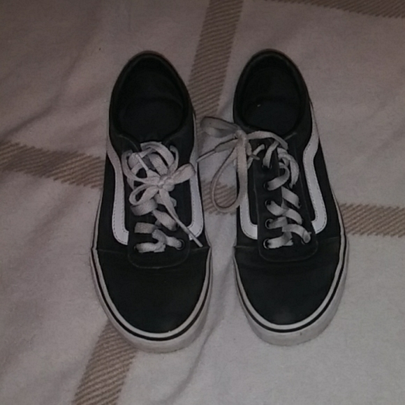 Old school vans. - Picture 3 of 4